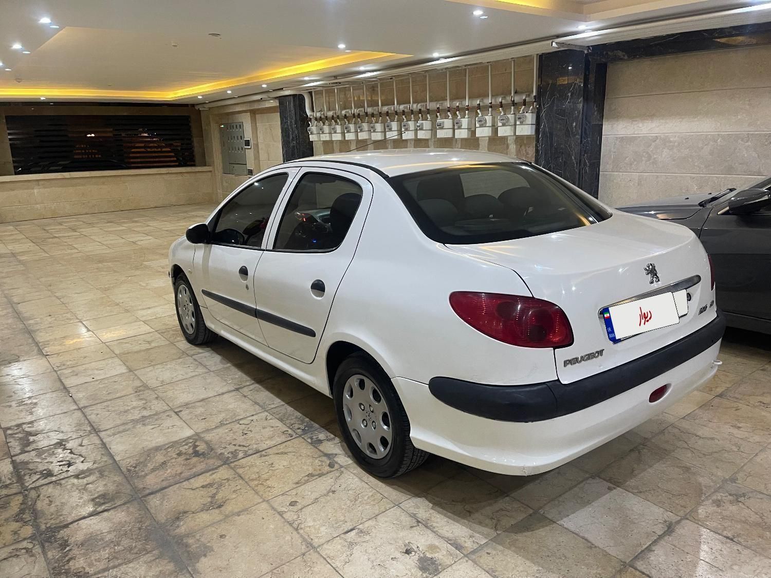 پژو ۲۰۶ صندوق دار v8 - 1392