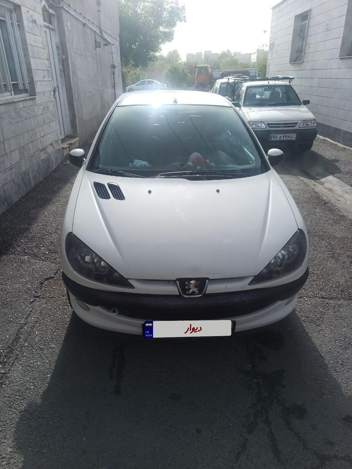 پژو ۲۰۶ صندوق دار v8 - 1391