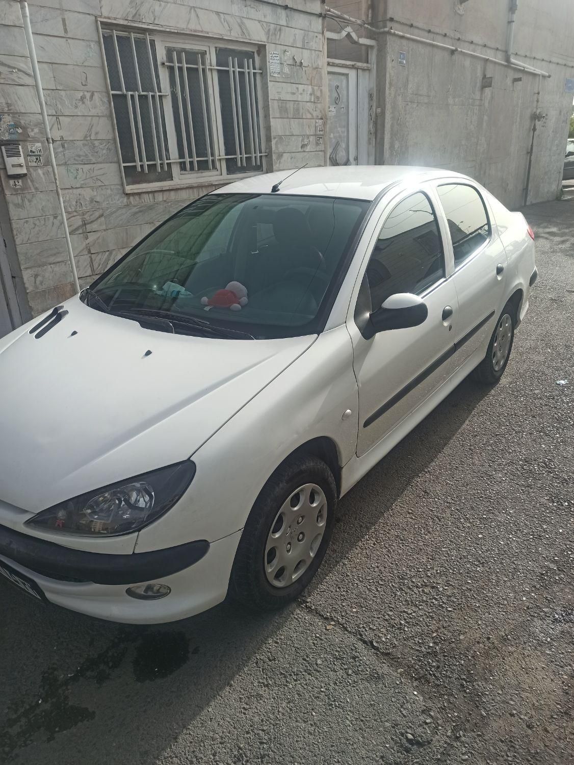پژو ۲۰۶ صندوق دار v8 - 1391