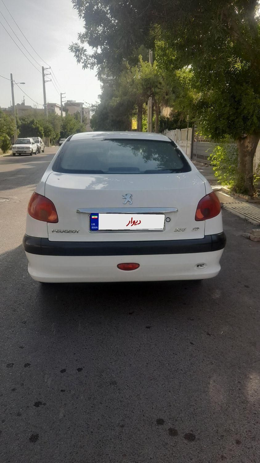 پژو ۲۰۶ صندوق دار v8 - 1395