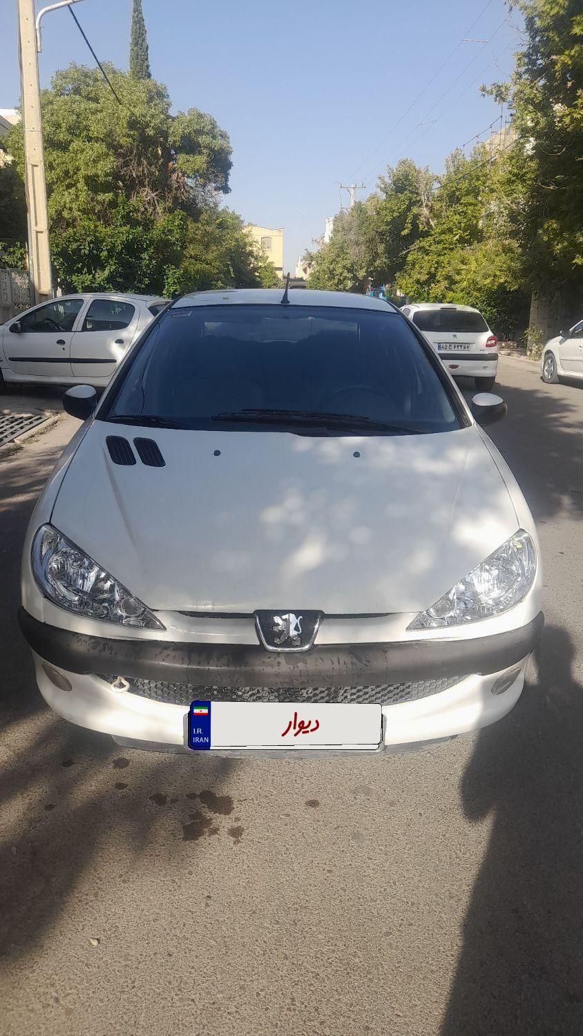 پژو ۲۰۶ صندوق دار v8 - 1395