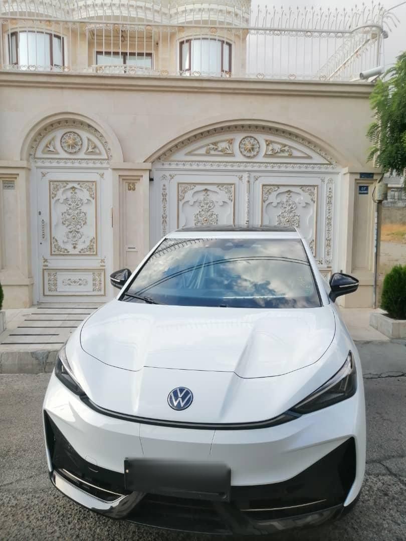 فولکس گلف GTI - 2025