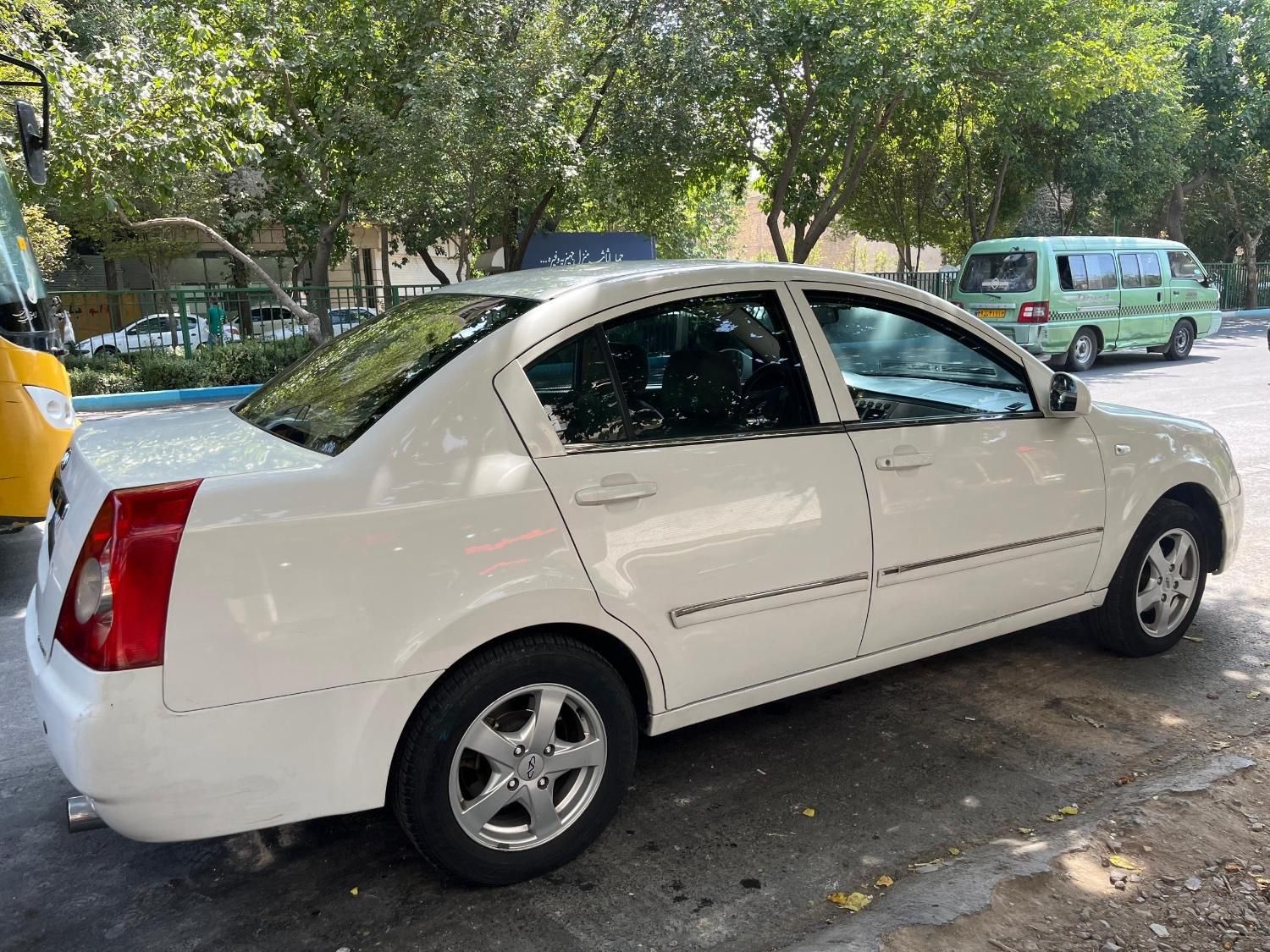 ام وی ام 530 دنده ای - 1390