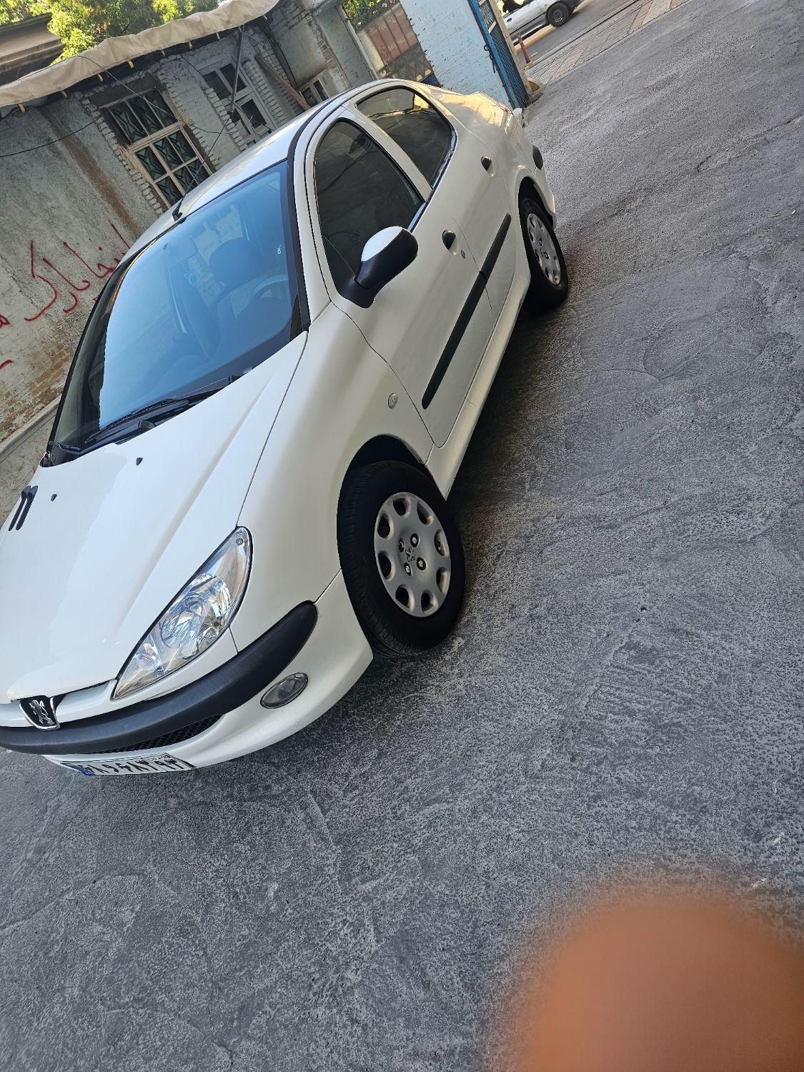 پژو ۲۰۶ صندوق دار v8 - 1393