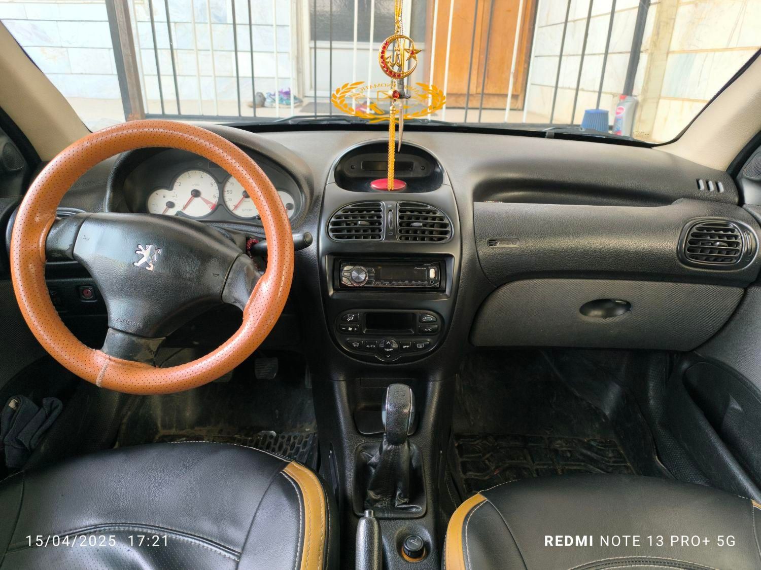 پژو ۲۰۶ صندوق دار v8 - 1391