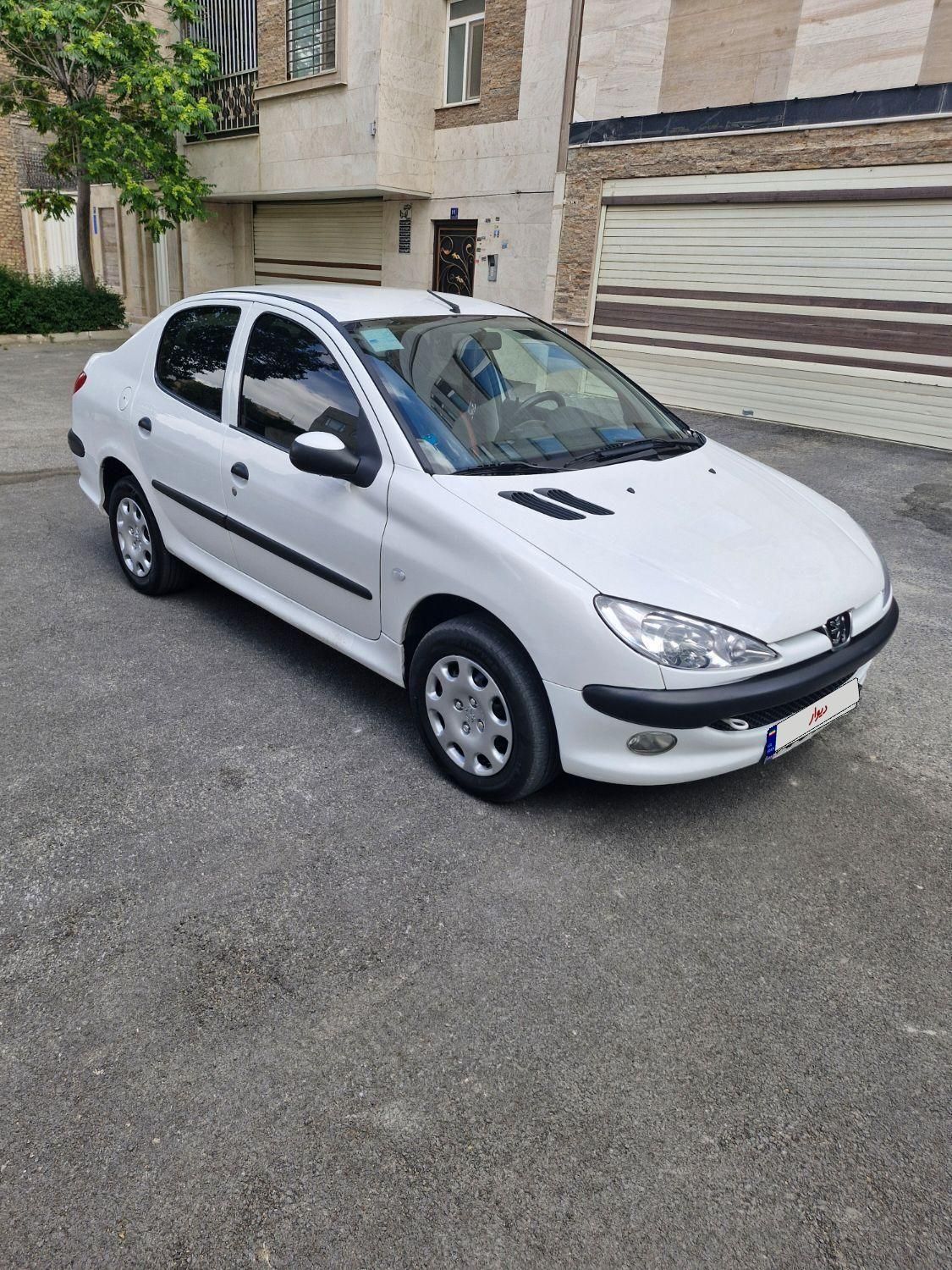 پژو ۲۰۶ صندوق دار v8 - 1396