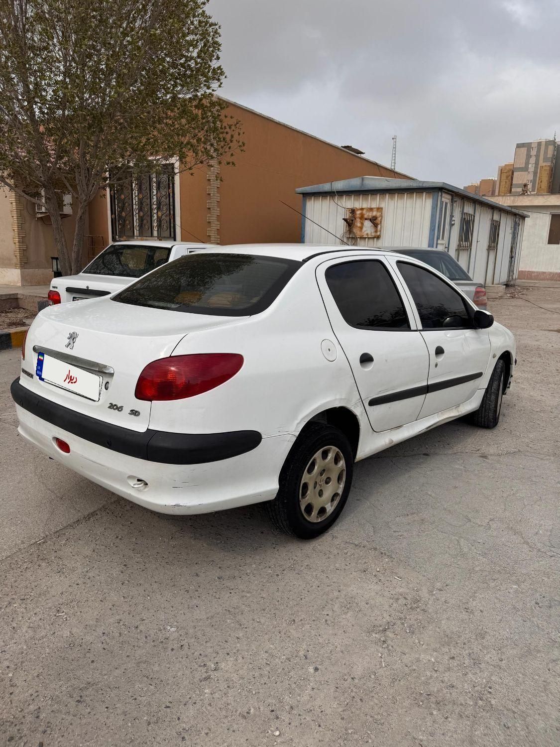 پژو ۲۰۶ صندوق دار v8 - 1398