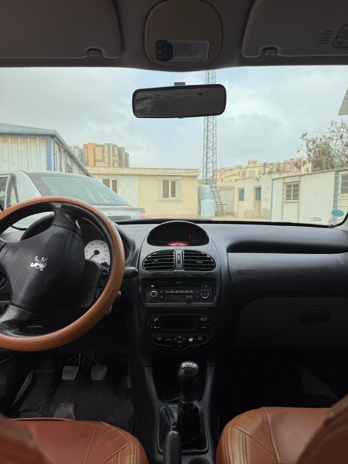 پژو ۲۰۶ صندوق دار v8 - 1398