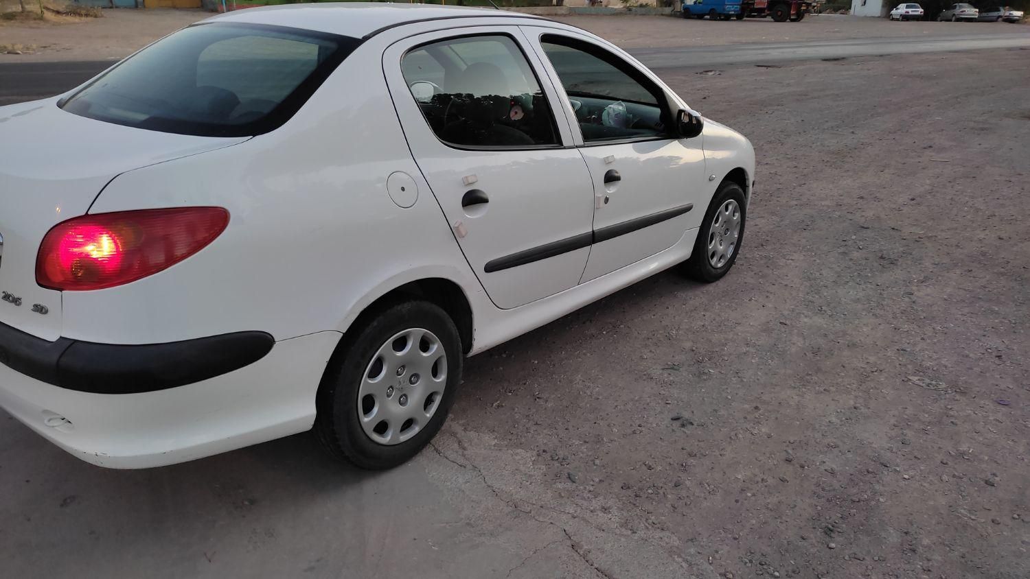 پژو ۲۰۶ صندوق دار v8 - 1393