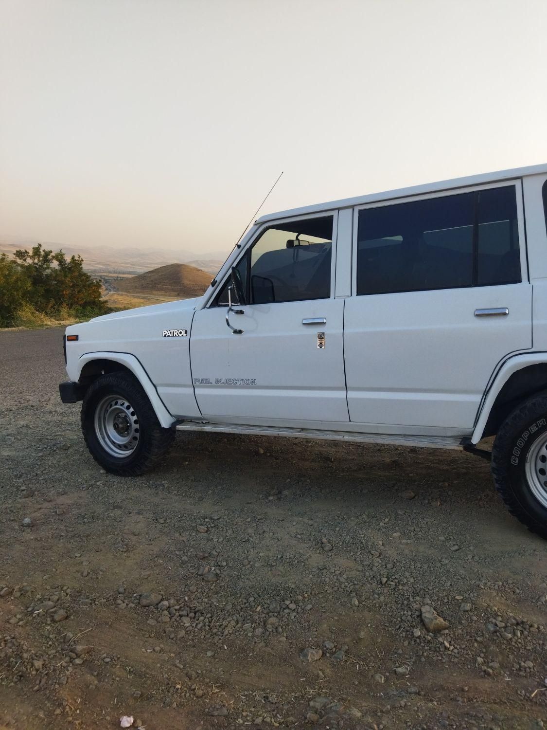 نیسان پاترول چهار درب 6 سیلندر - 1375
