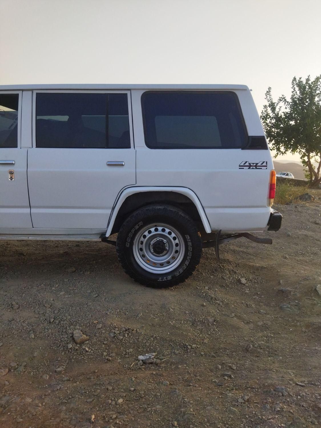 نیسان پاترول چهار درب 6 سیلندر - 1375
