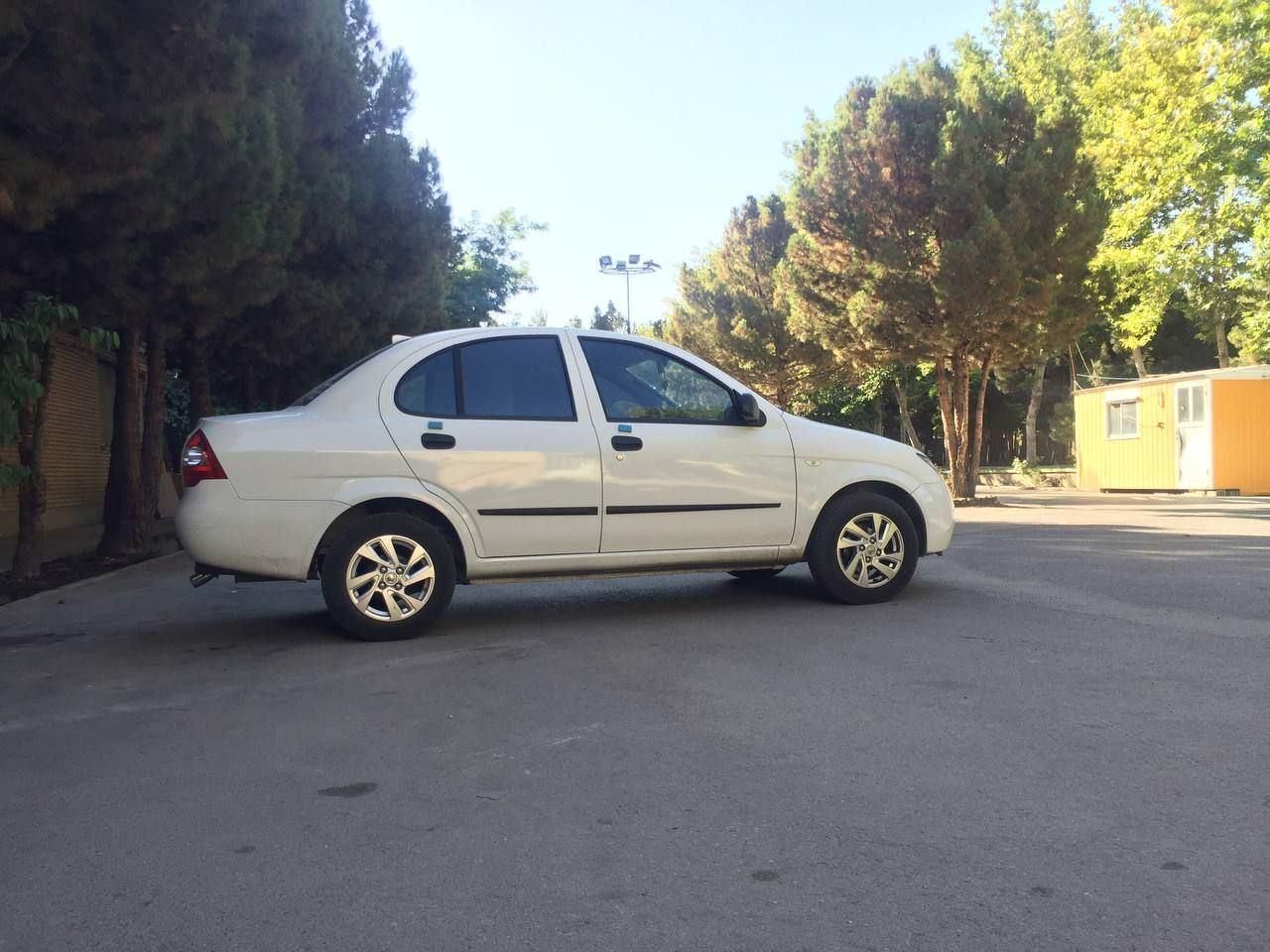 تیبا صندوق دار SX - 1400