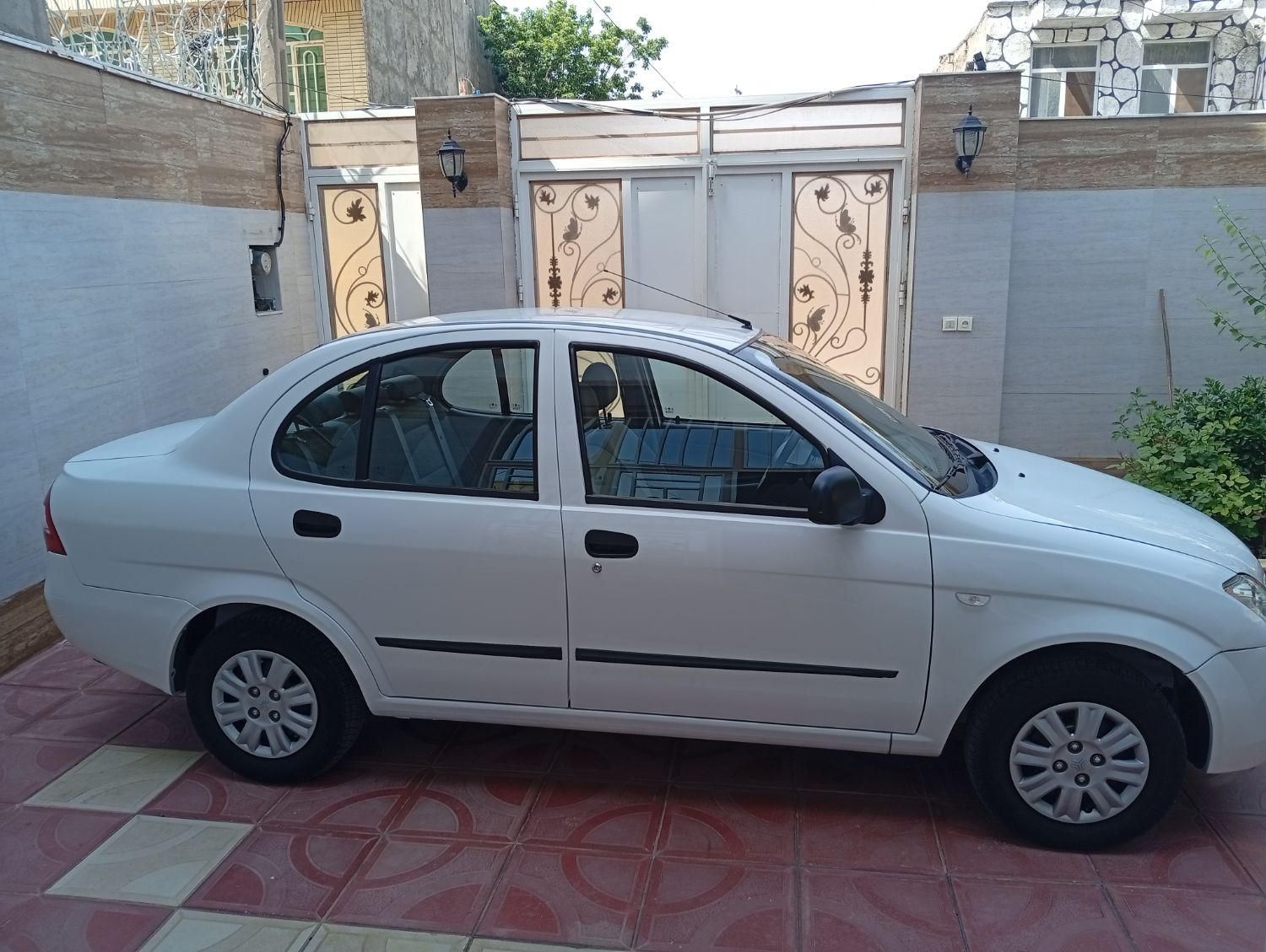 تیبا صندوق دار SX - 1400