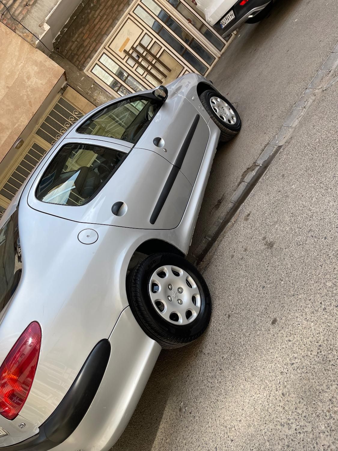 پژو ۲۰۶ صندوق دار v8 - 1387
