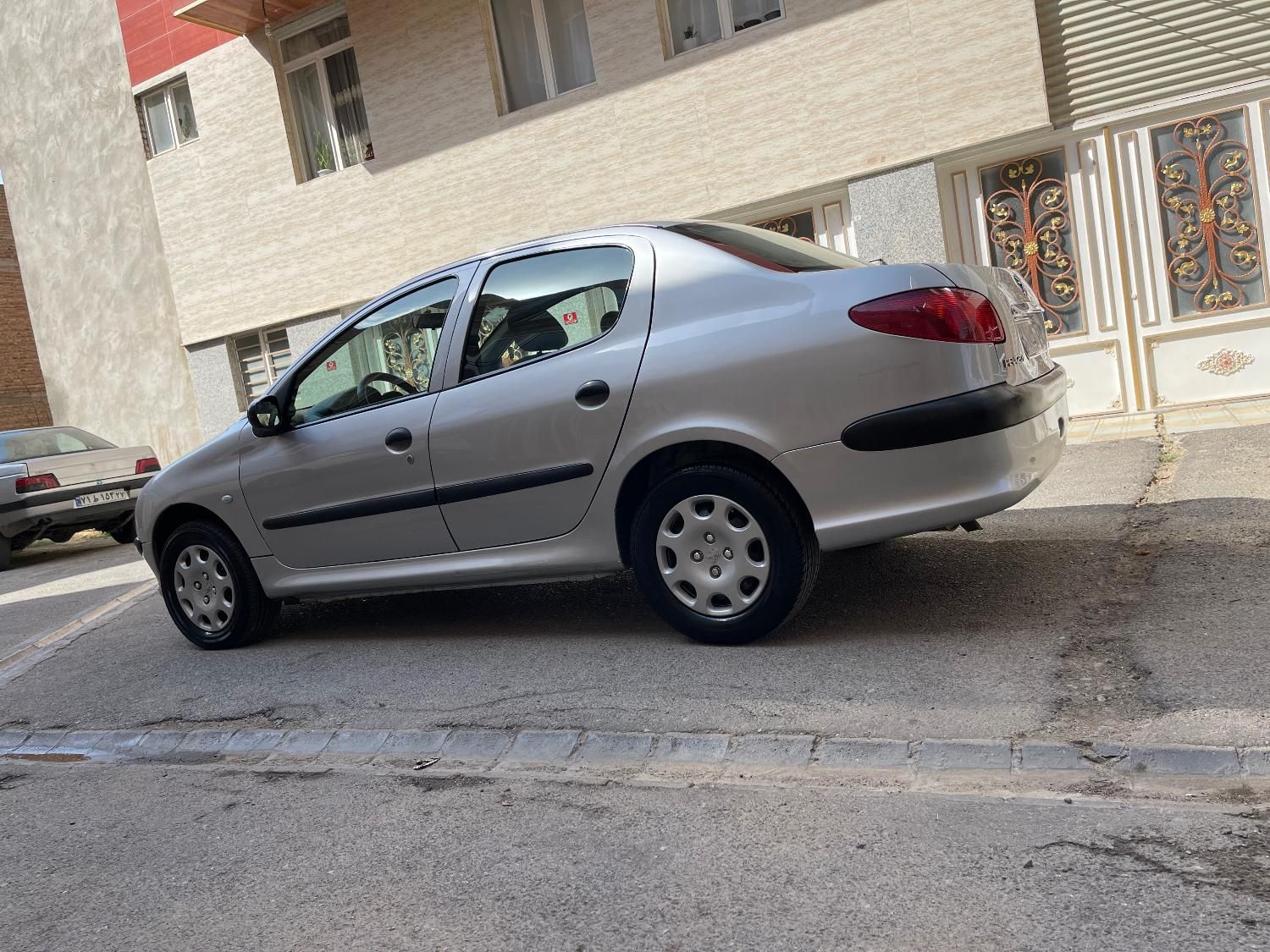 پژو ۲۰۶ صندوق دار v8 - 1387