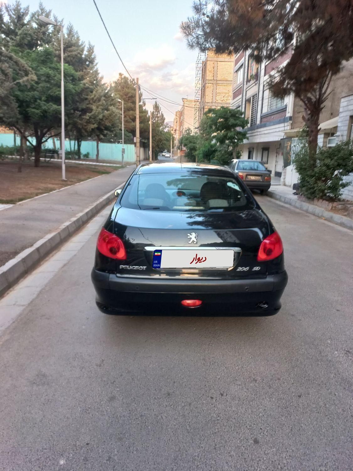 پژو ۲۰۶ صندوق دار v8 - 1395