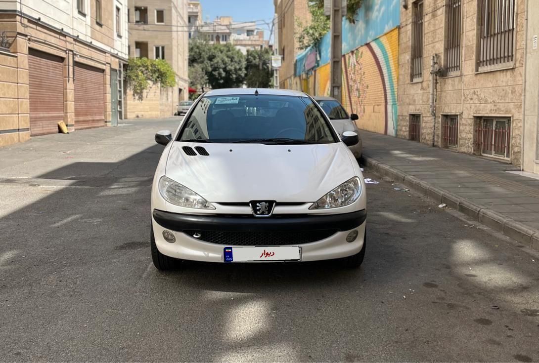 پژو ۲۰۶ صندوق دار v8 - 1398