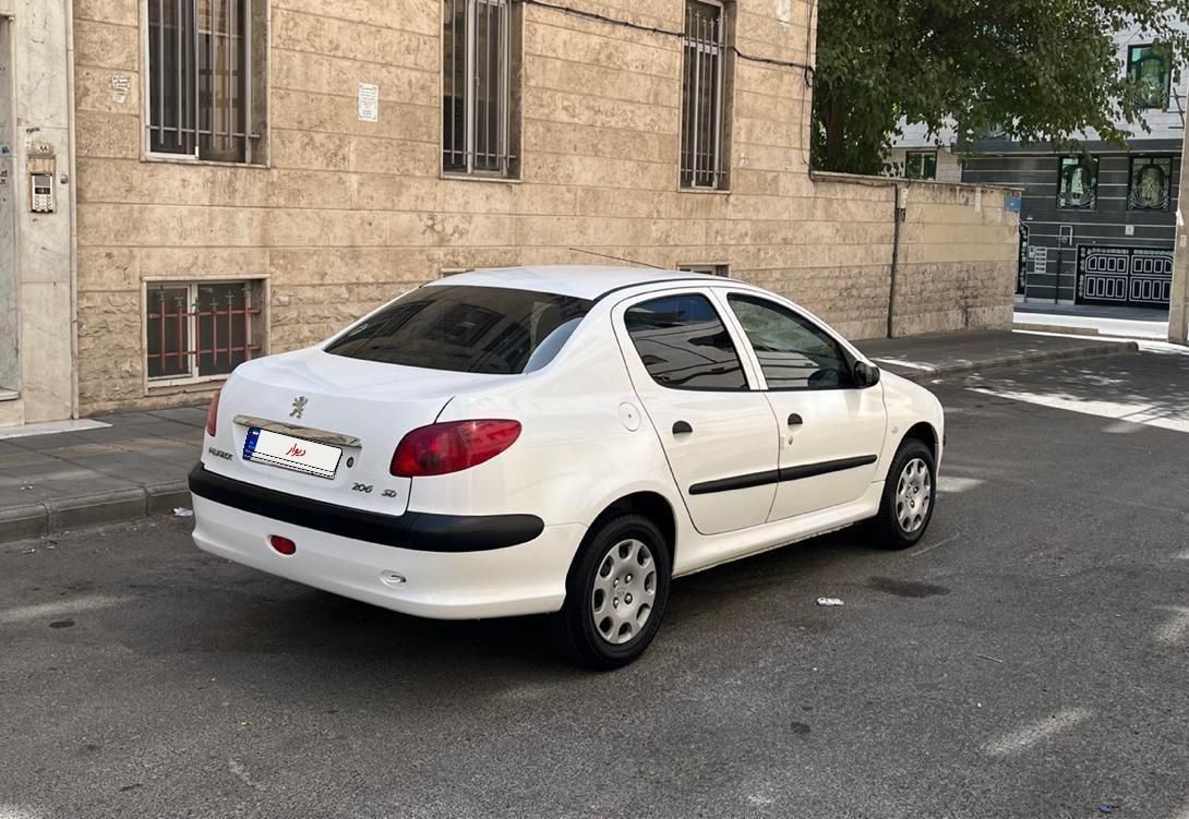 پژو ۲۰۶ صندوق دار v8 - 1398