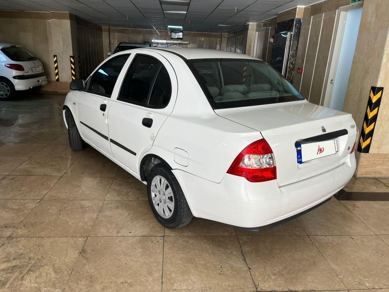 تیبا صندوق دار SX - 1400