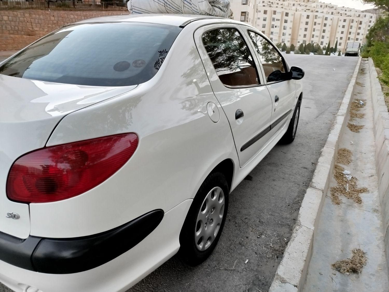 پژو ۲۰۶ صندوق دار v20 - 1388