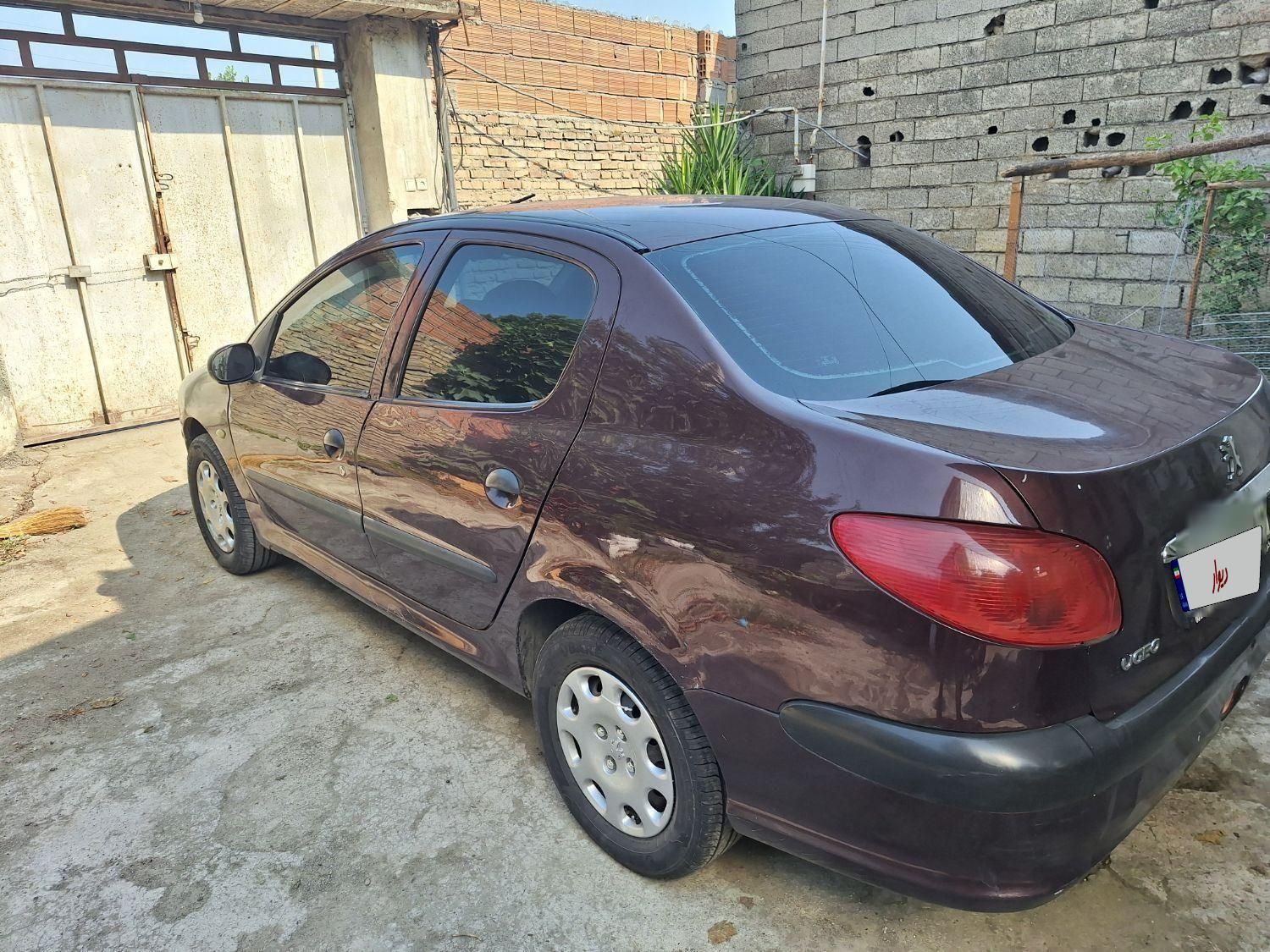 پژو ۲۰۶ صندوق دار v8 - 1390