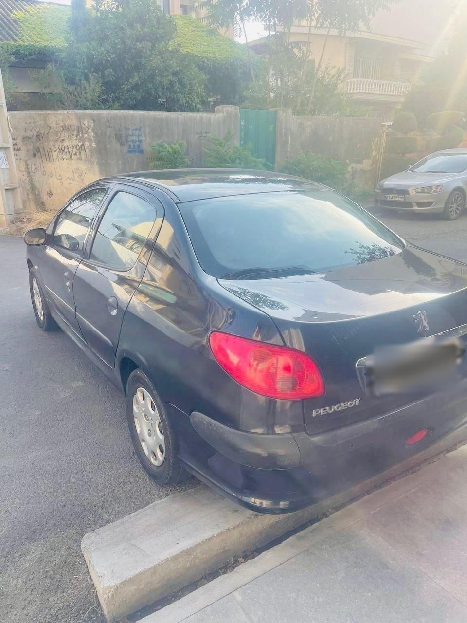 پژو ۲۰۶ صندوق دار v8 - 1395