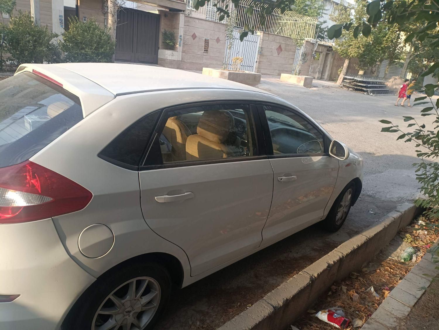ام وی ام 315 هاچ بک ساده دنده ای - 1392