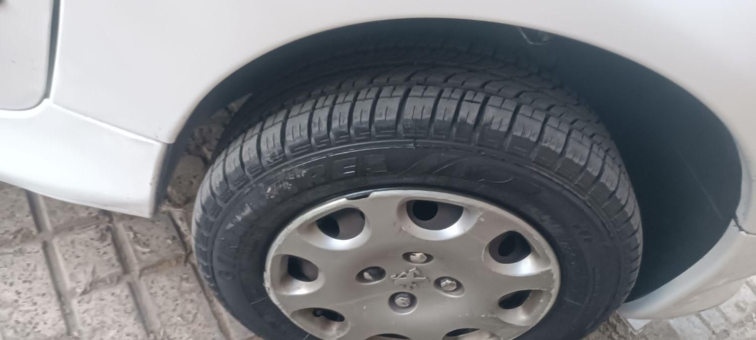 پژو ۲۰۶ صندوق دار v8 - 1391