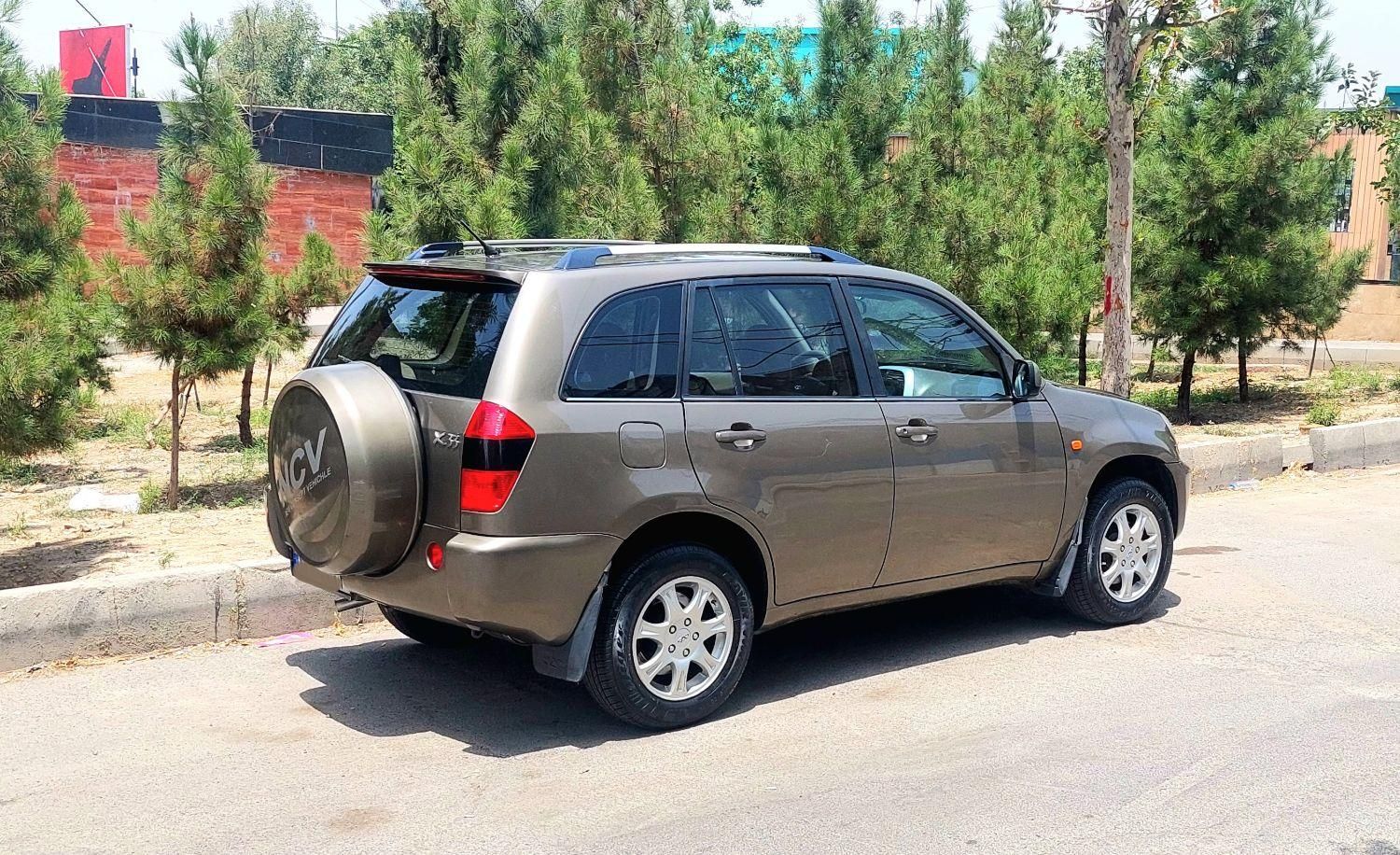 ام وی ام X33 دنده‌ای ساده - 1390