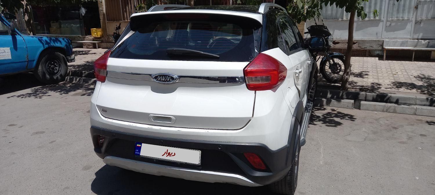 ام وی ام X22 دنده‌ای لاکچری - 1397