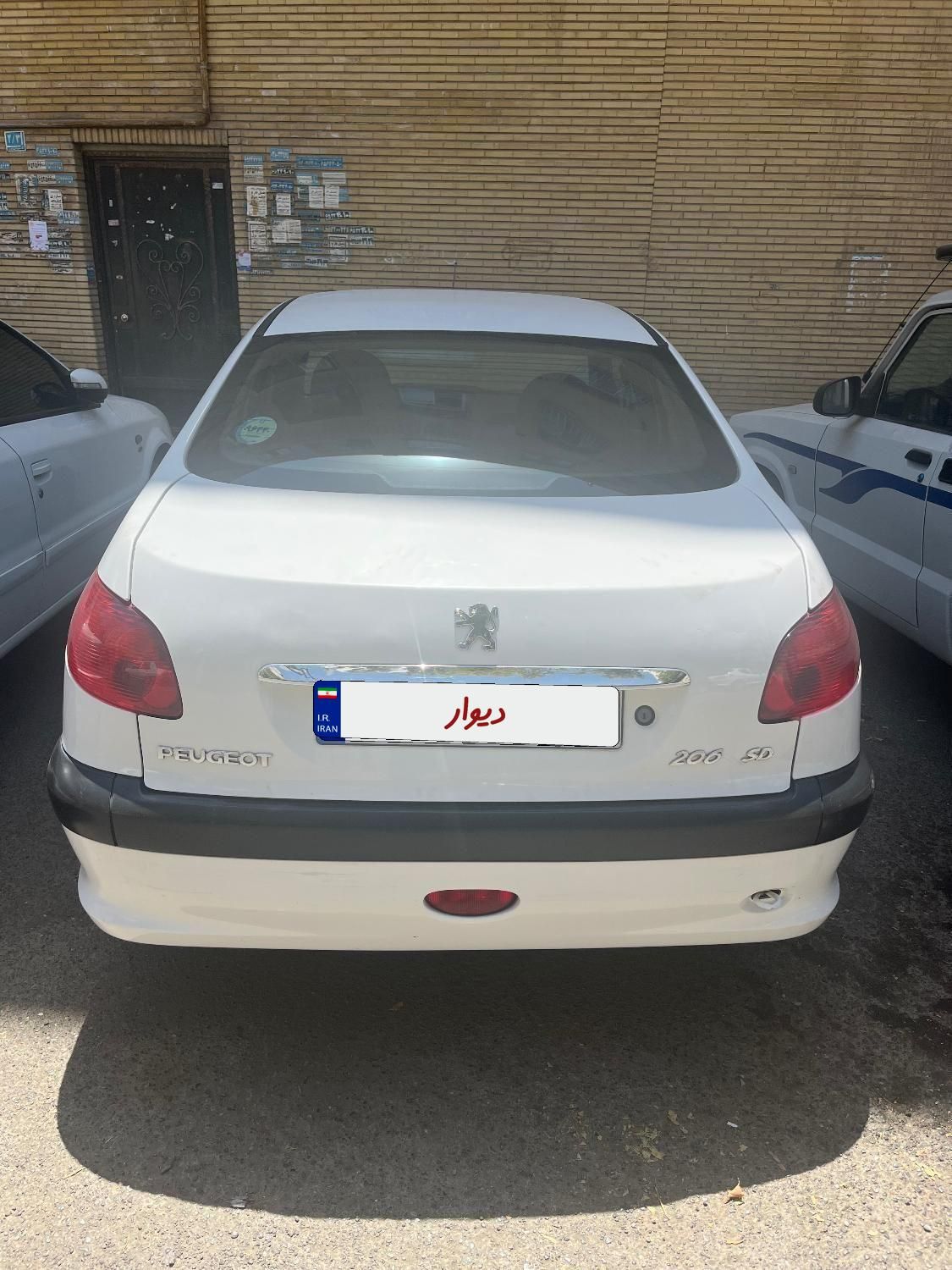 پژو ۲۰۶ صندوق دار v8 - 1399
