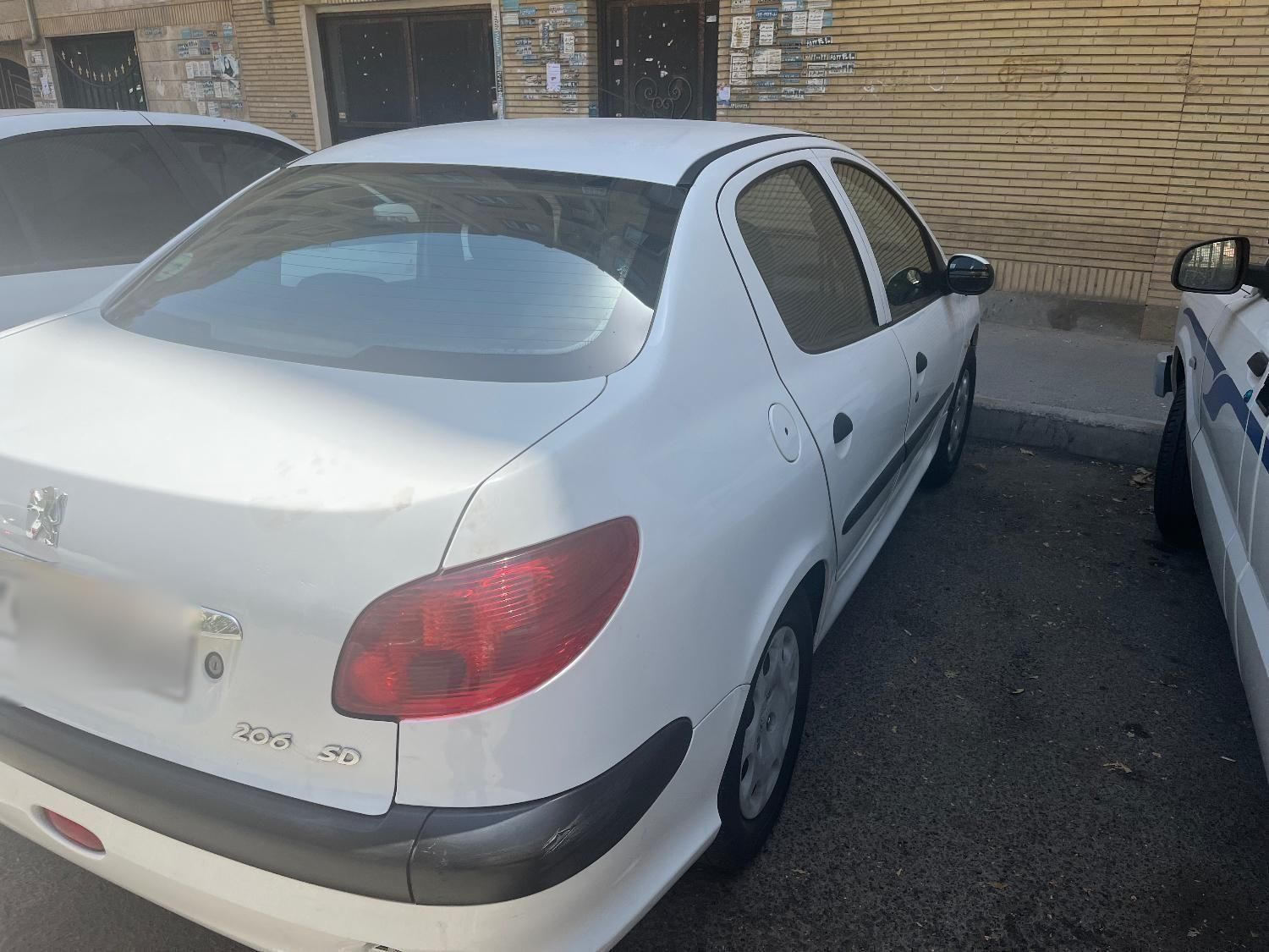 پژو ۲۰۶ صندوق دار v8 - 1399