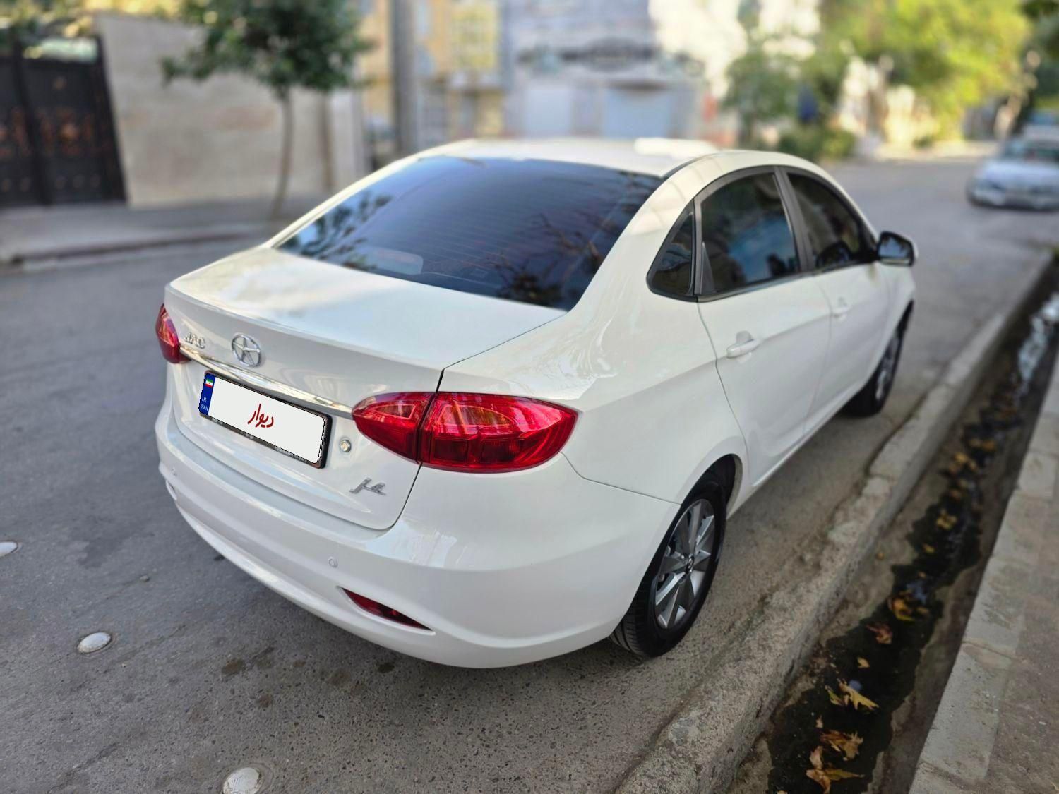 جک J4 اتوماتیک ساده - 1403