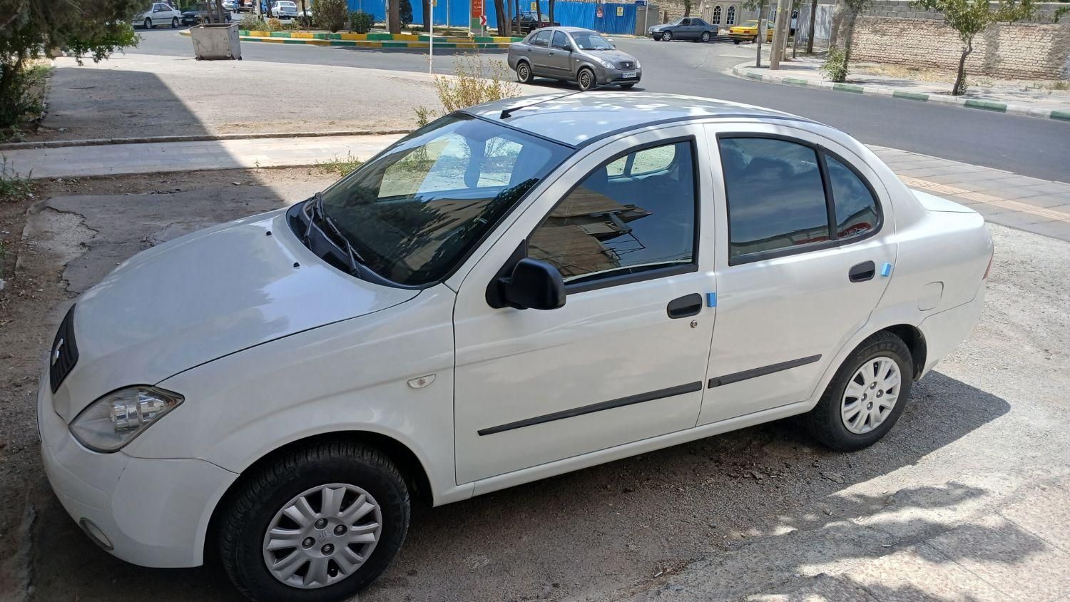 تیبا صندوق دار SX - 1400