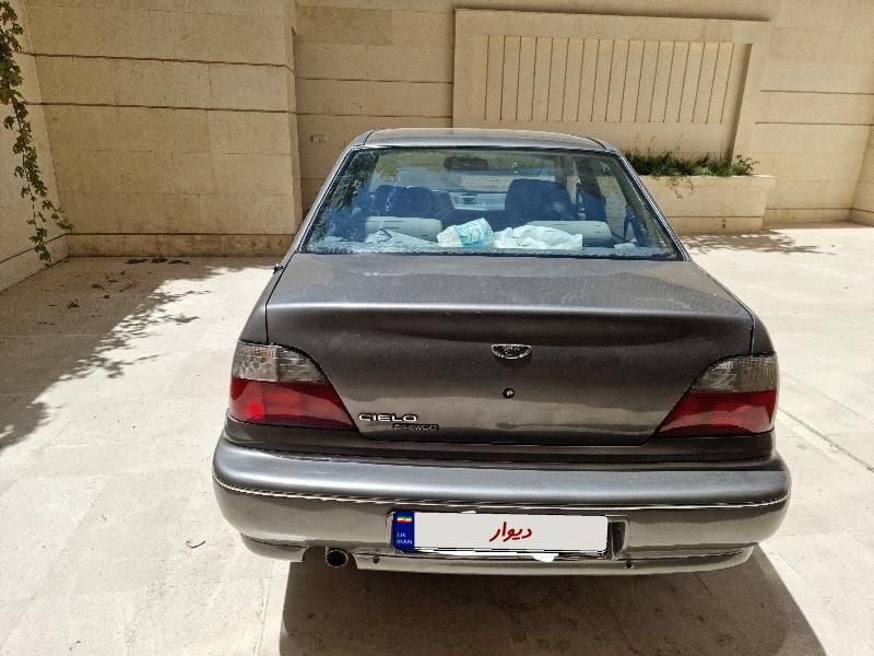 دوو سیلو سدان - 1381