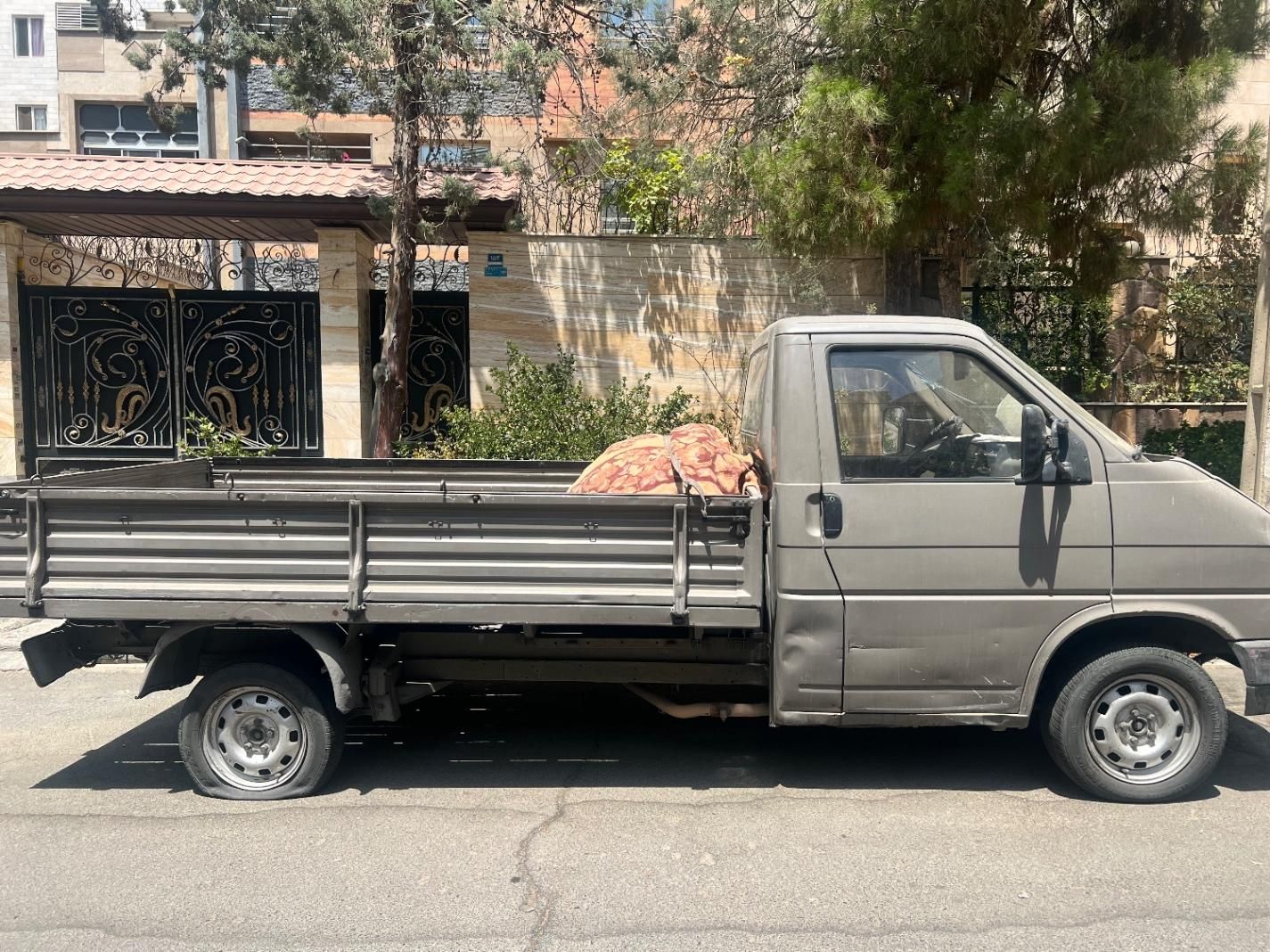 خودرو فولکس، وانت آگهی ann_19477953