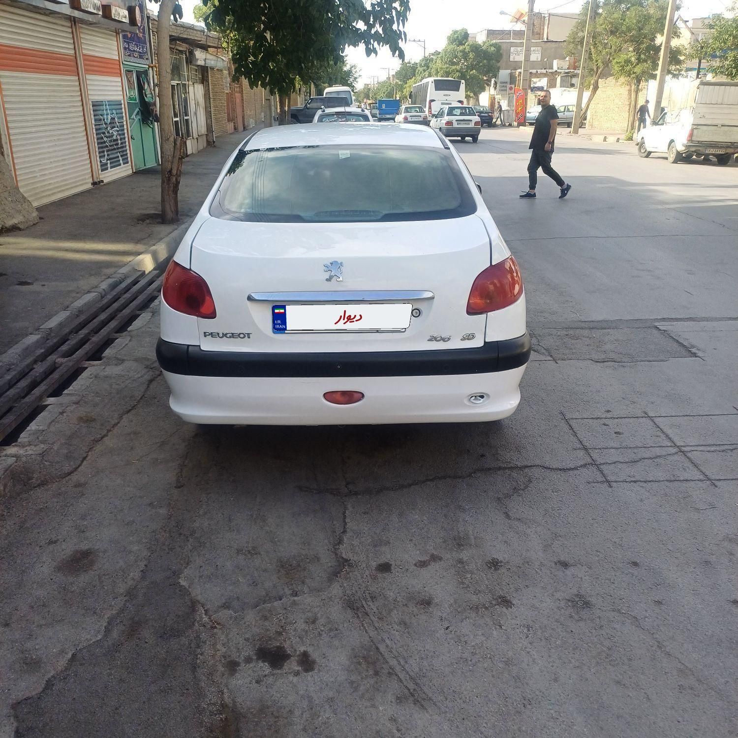 پژو ۲۰۶ صندوق دار v8 - 1394