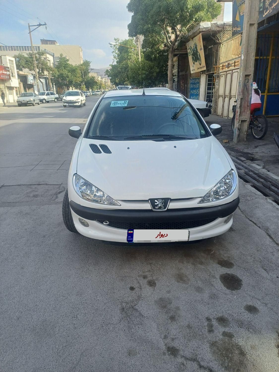 پژو ۲۰۶ صندوق دار v8 - 1394