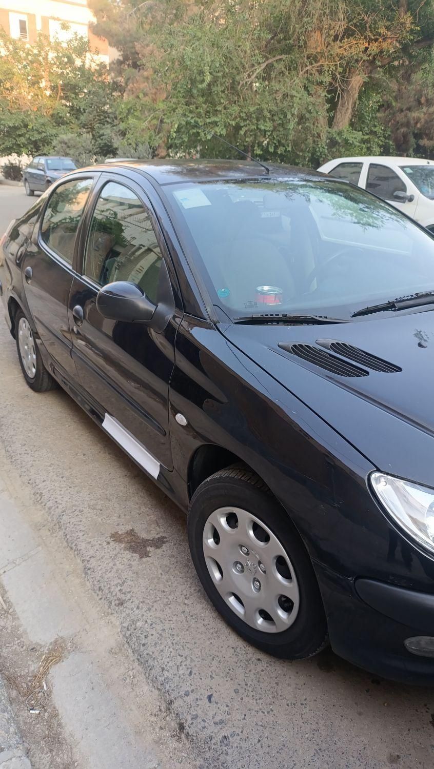 پژو ۲۰۶ صندوق دار v8 - 1395