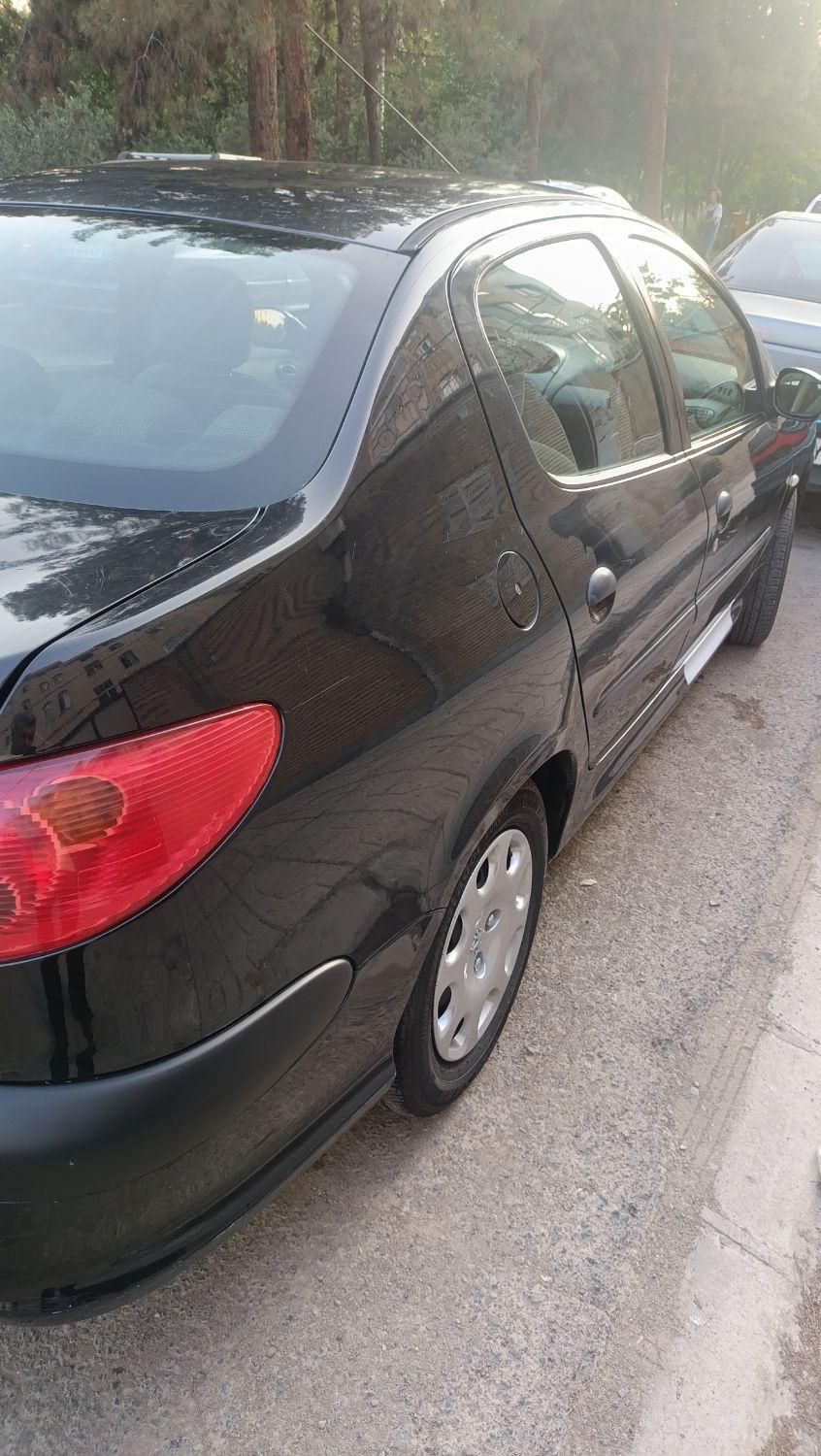 پژو ۲۰۶ صندوق دار v8 - 1395
