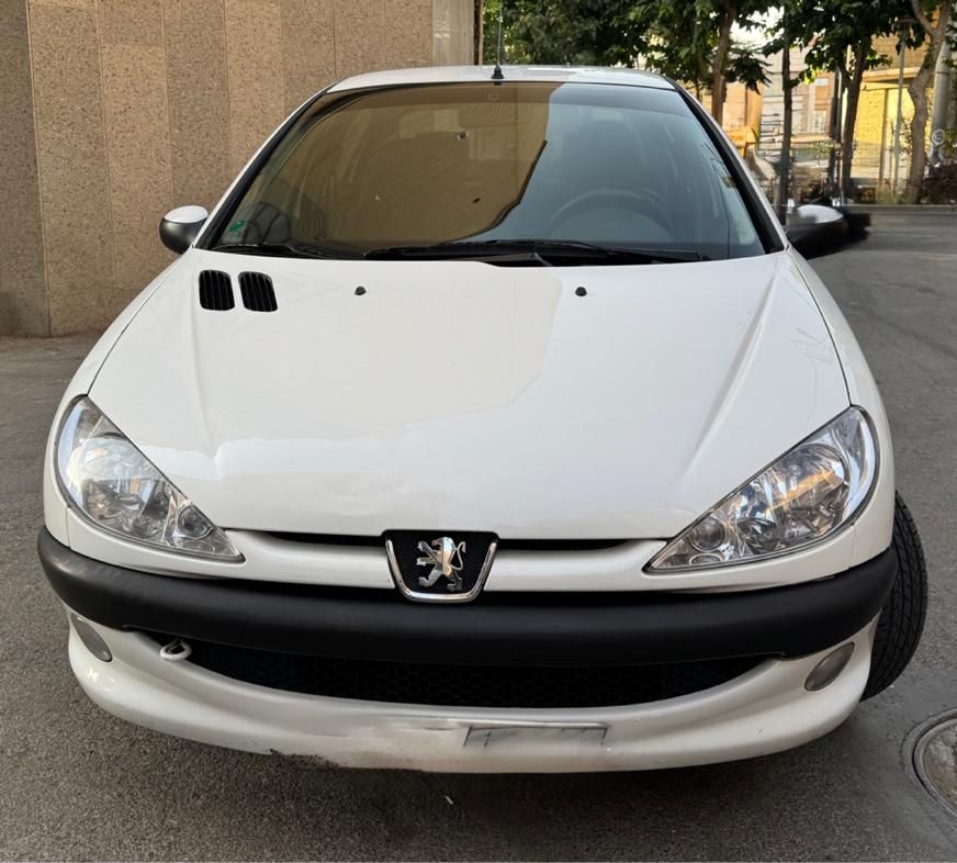 پژو ۲۰۶ صندوق دار v8 - 1392