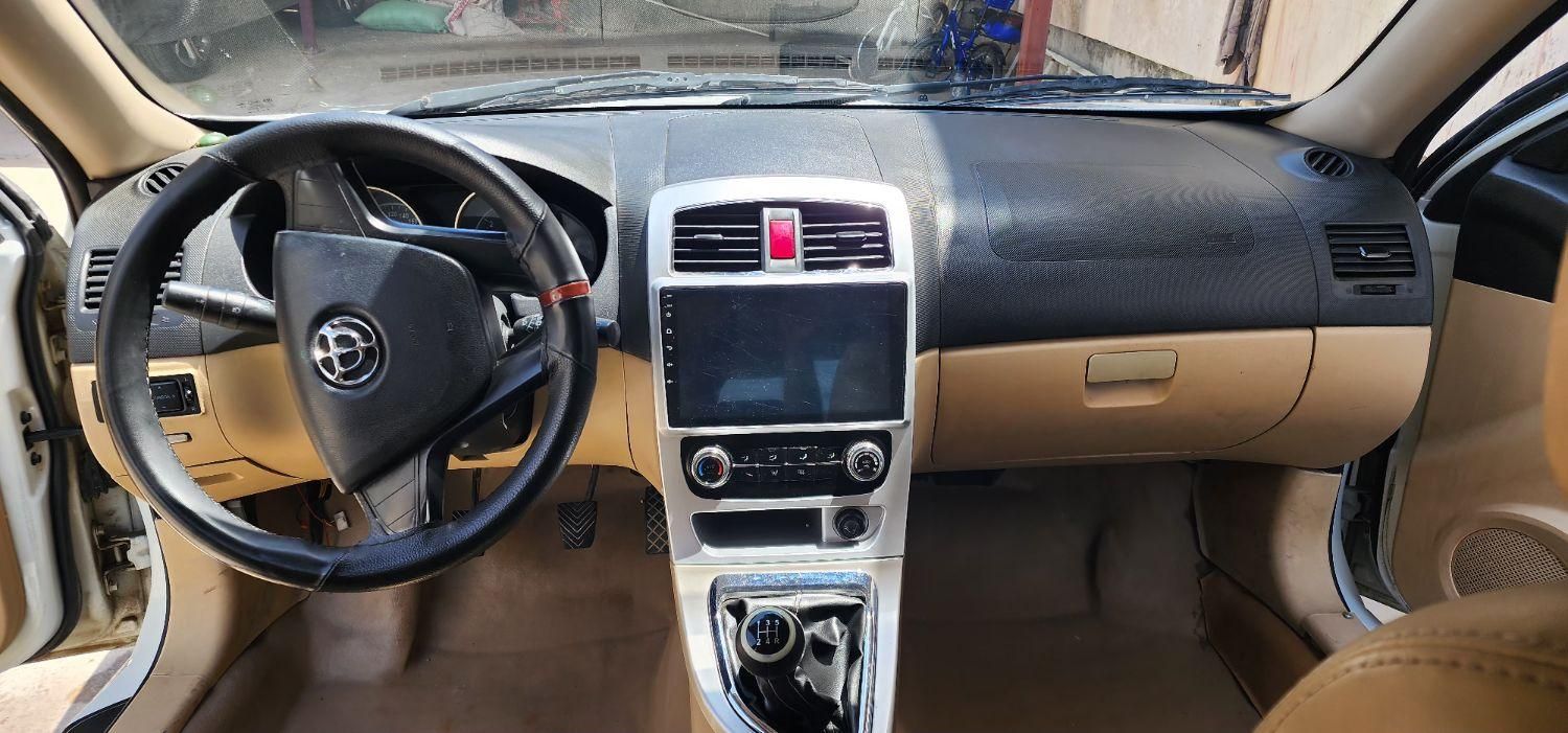 برلیانس H320 دنده‌ای 1500 - 1395