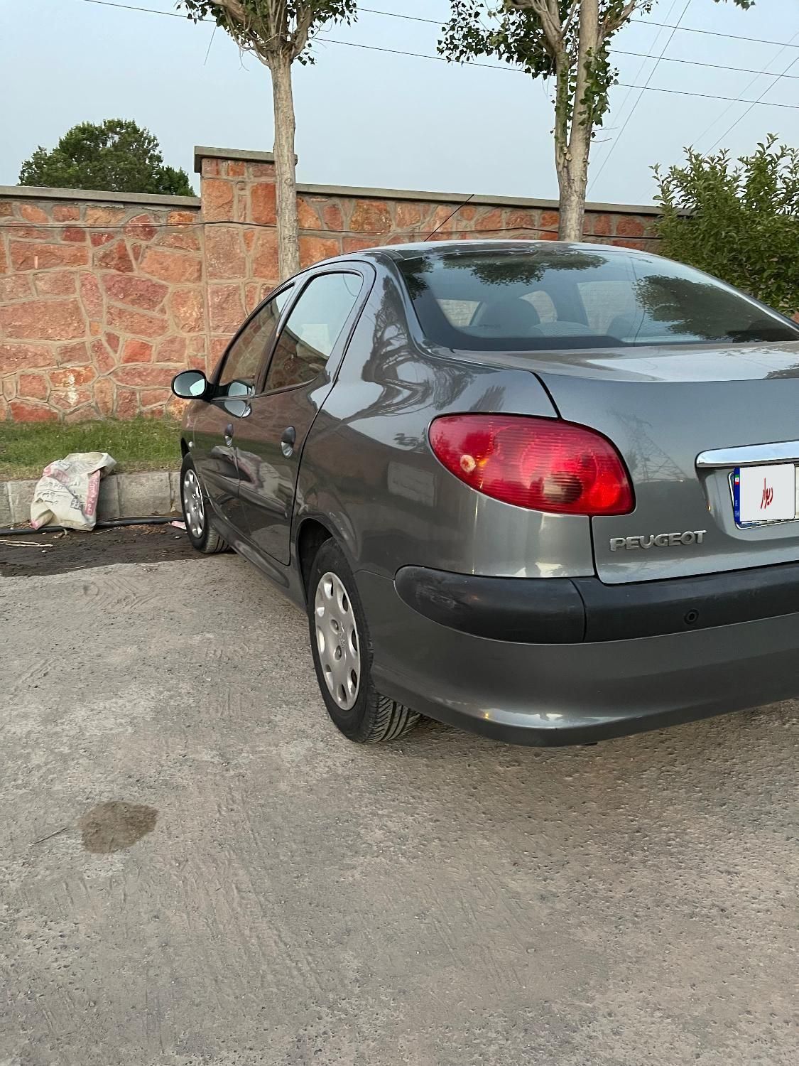 پژو ۲۰۶ صندوق دار v8 - 1395