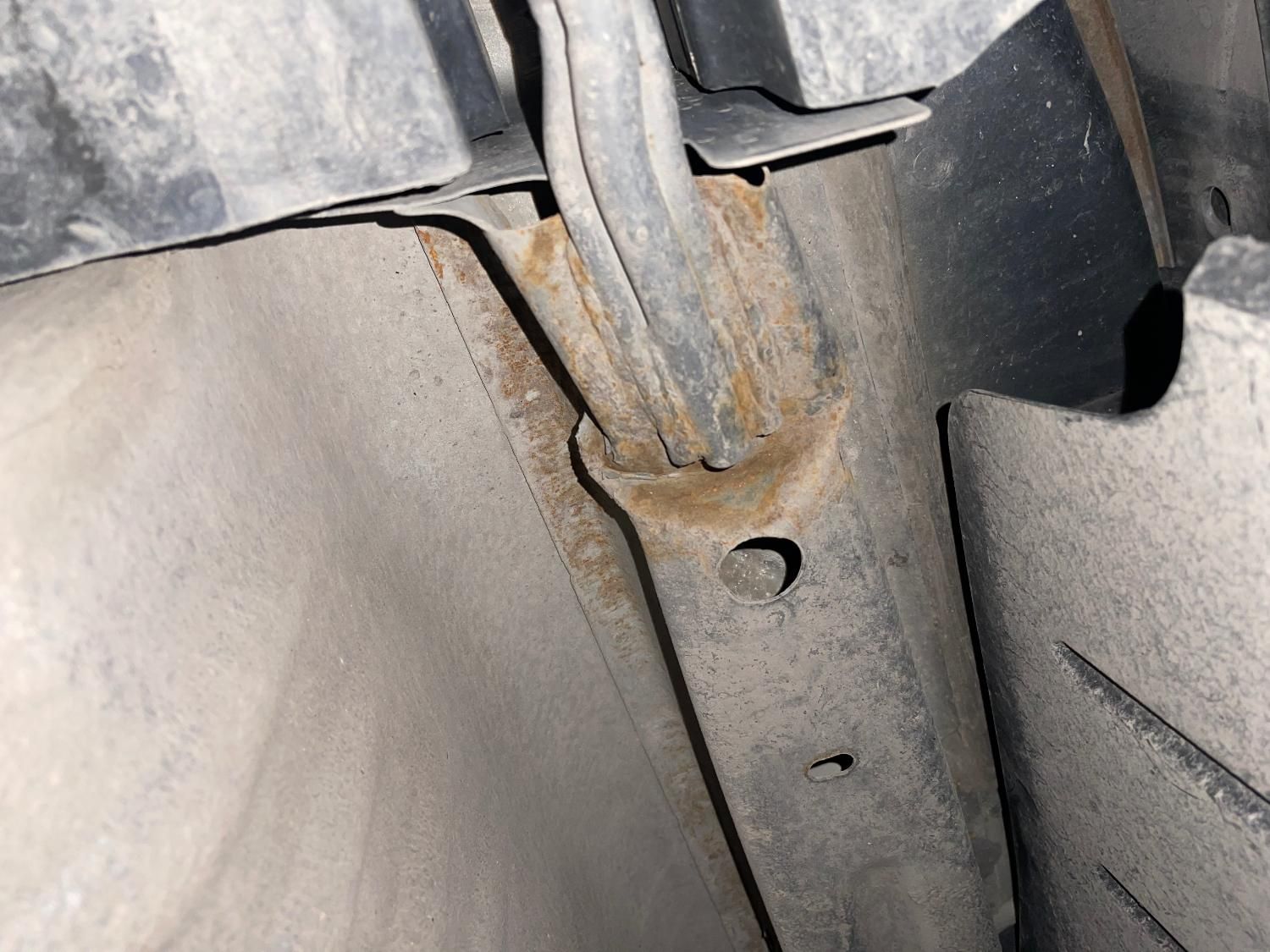 پژو ۲۰۶ صندوق دار v8 - 1395
