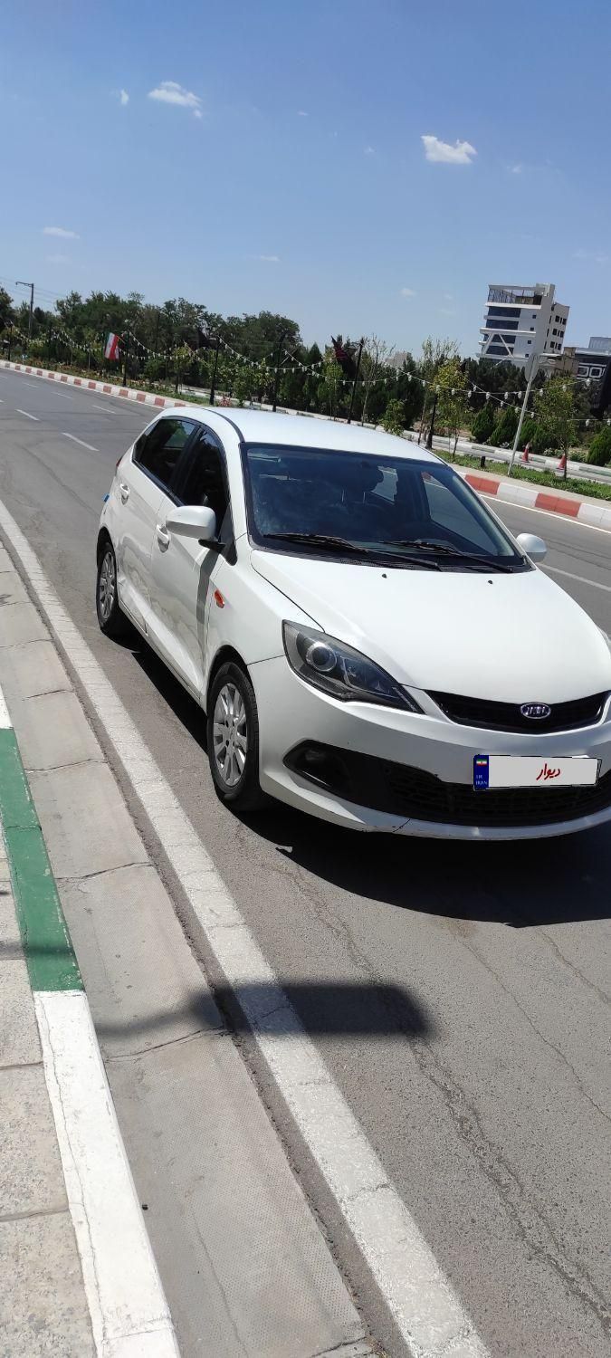 ام وی ام 315 هاچ بک ساده دنده ای - 1394