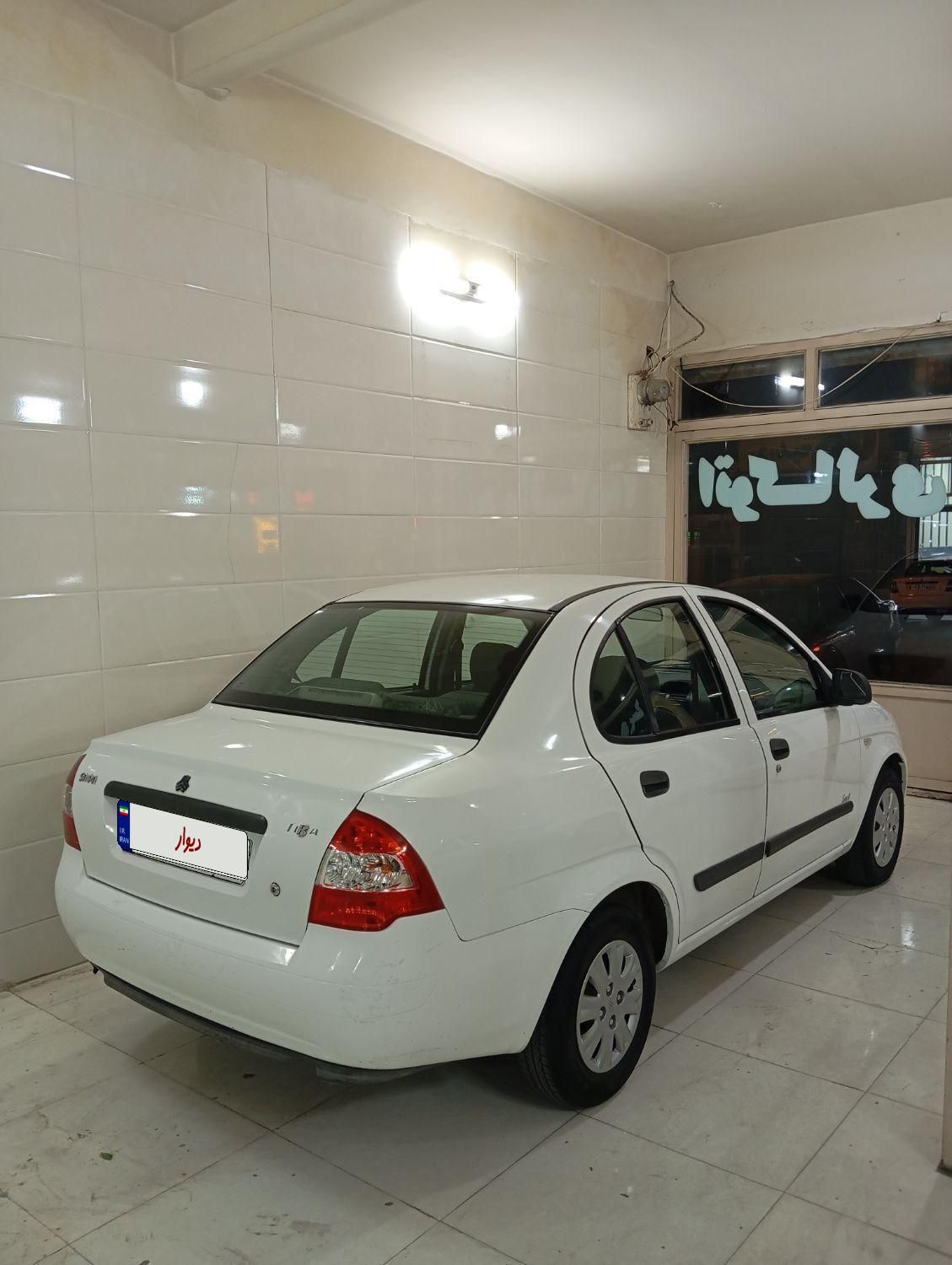تیبا صندوق دار SX - 1392