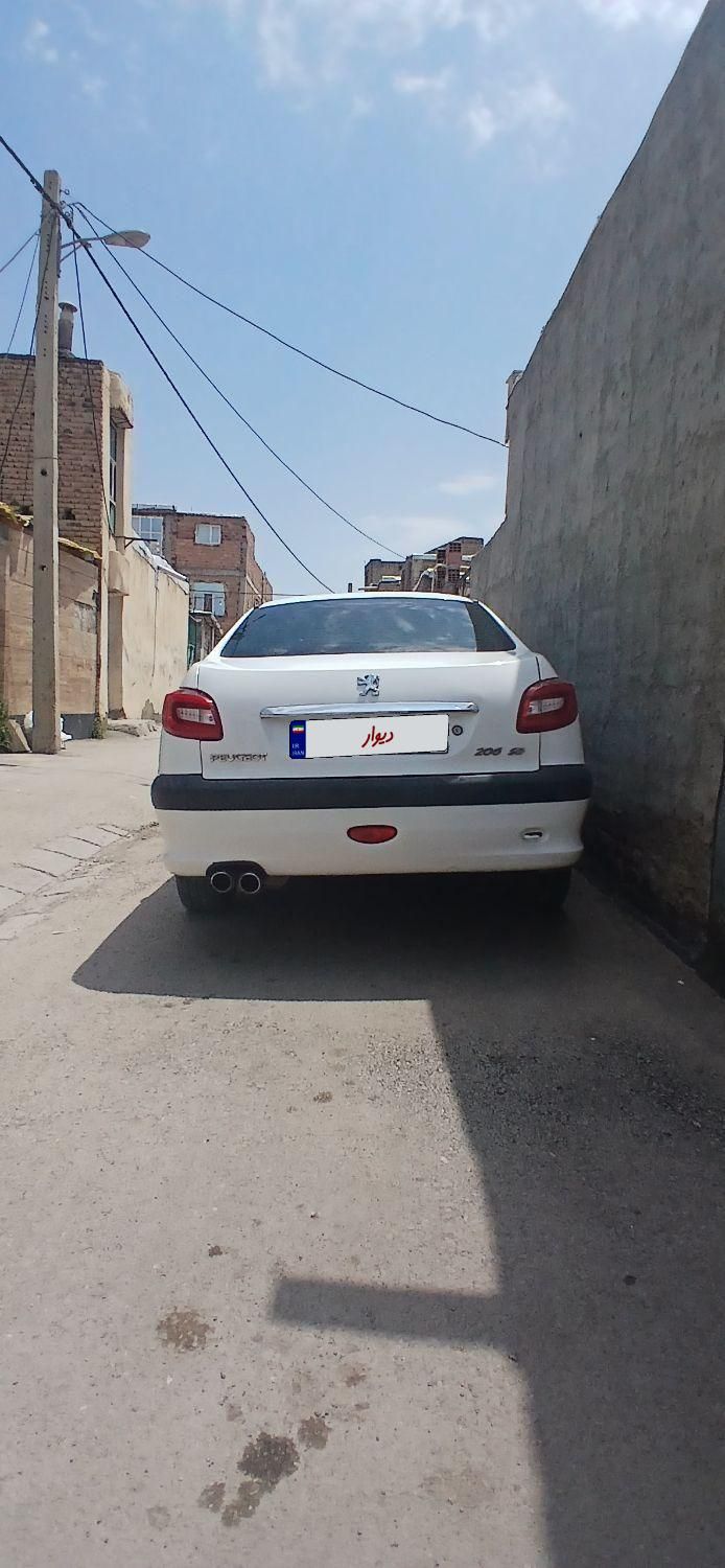 پژو ۲۰۶ صندوق دار v8 - 1396