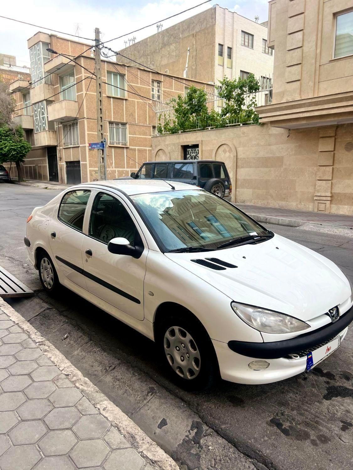 پژو ۲۰۶ صندوق دار v8 - 1396