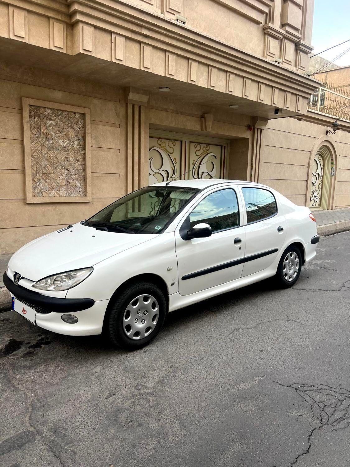 پژو ۲۰۶ صندوق دار v8 - 1396