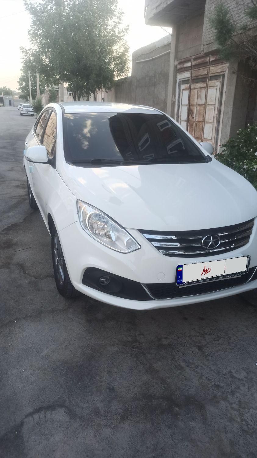 جک J4 اتوماتیک ساده - 1403